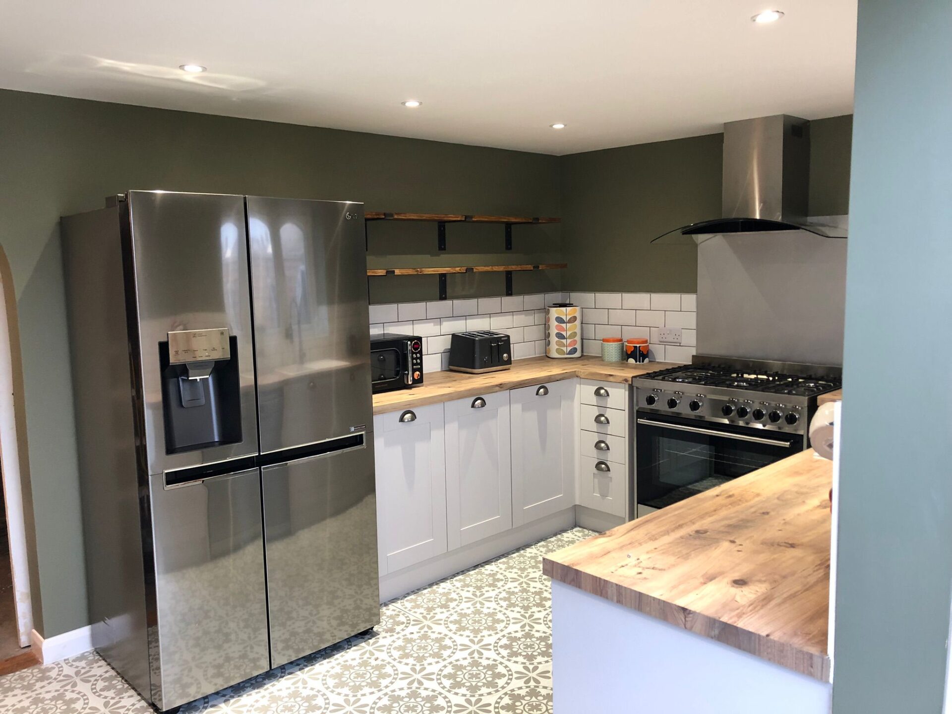 New kitchen installed in a residential property by Portsmouth Kitchen Fitters
